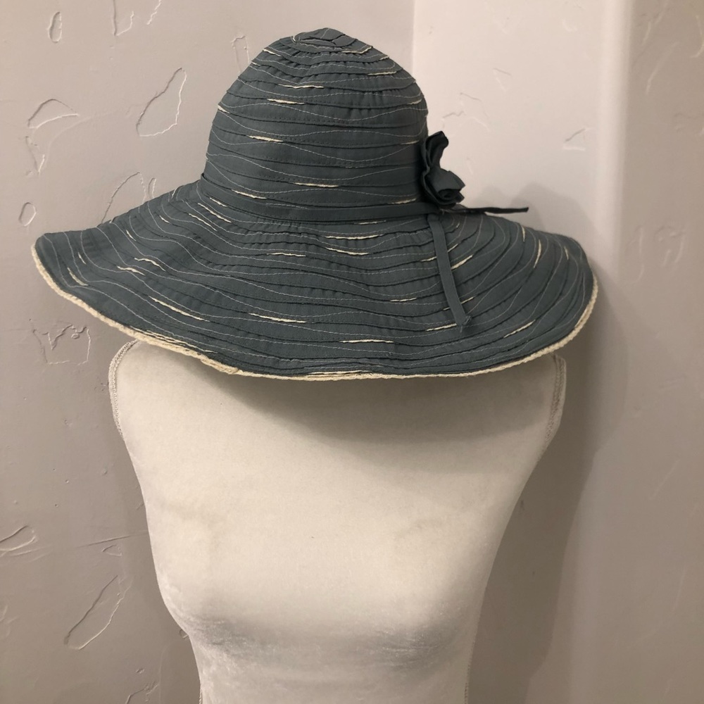 Sunday Afternoons wide brimmed hat